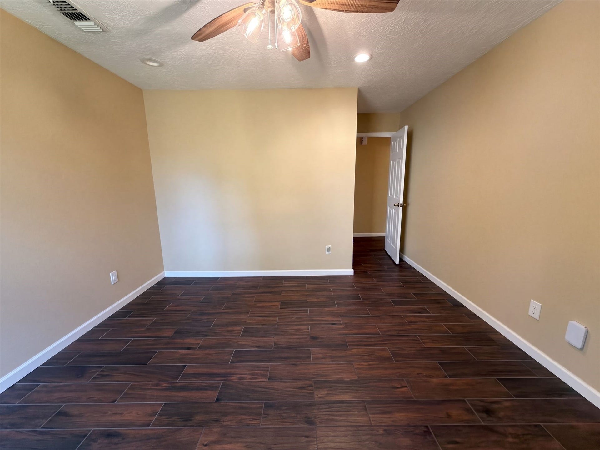 63 April Wind Drive S, Conroe, TX 77356 63 April Wind Drive S, Conroe, TX 77356