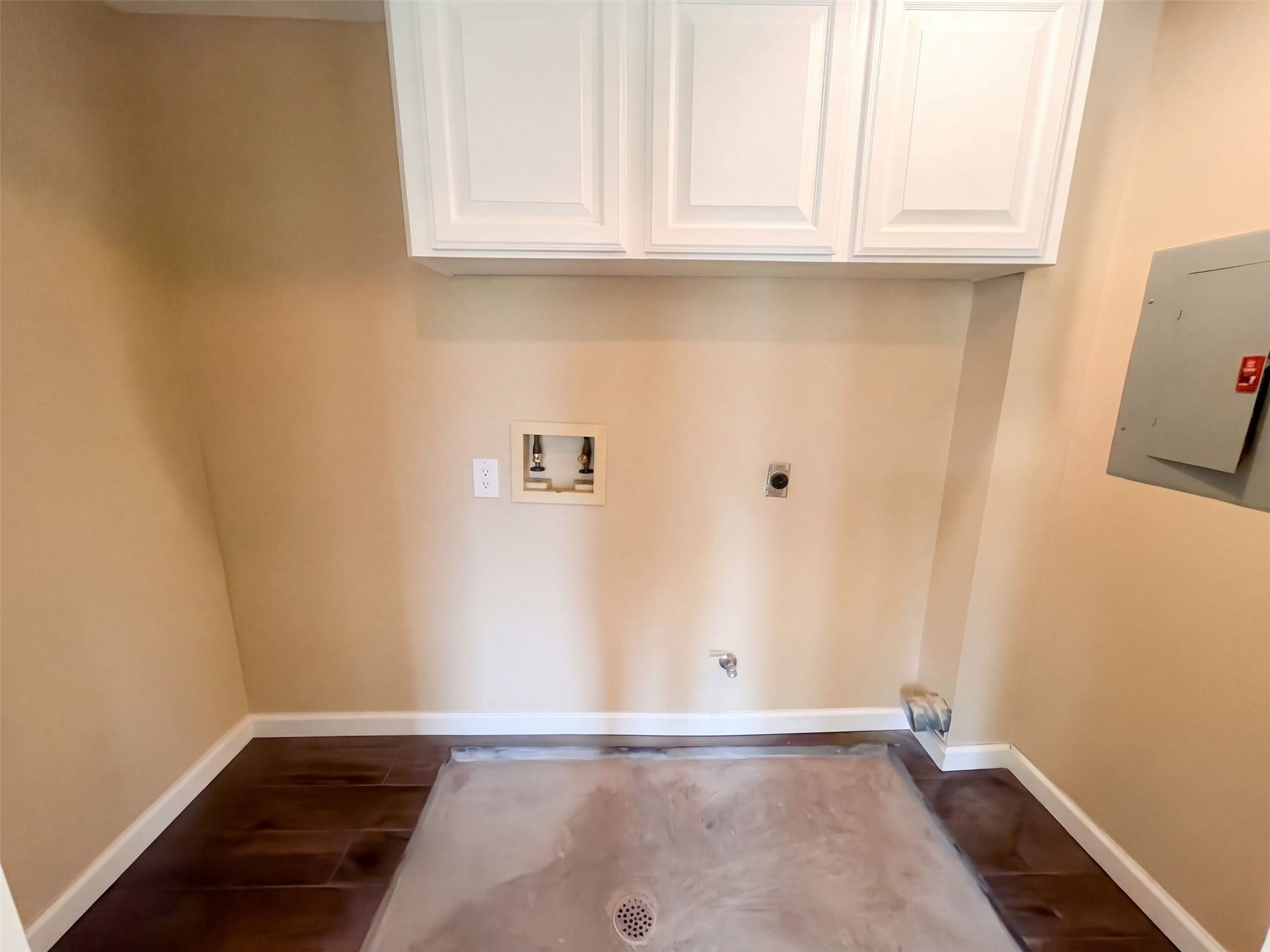 63 April Wind Drive S, Conroe, TX 77356 63 April Wind Drive S, Conroe, TX 77356