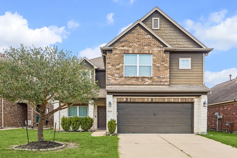 Property photo for 19846 Haven Cliff Lane, Cypress, TX
