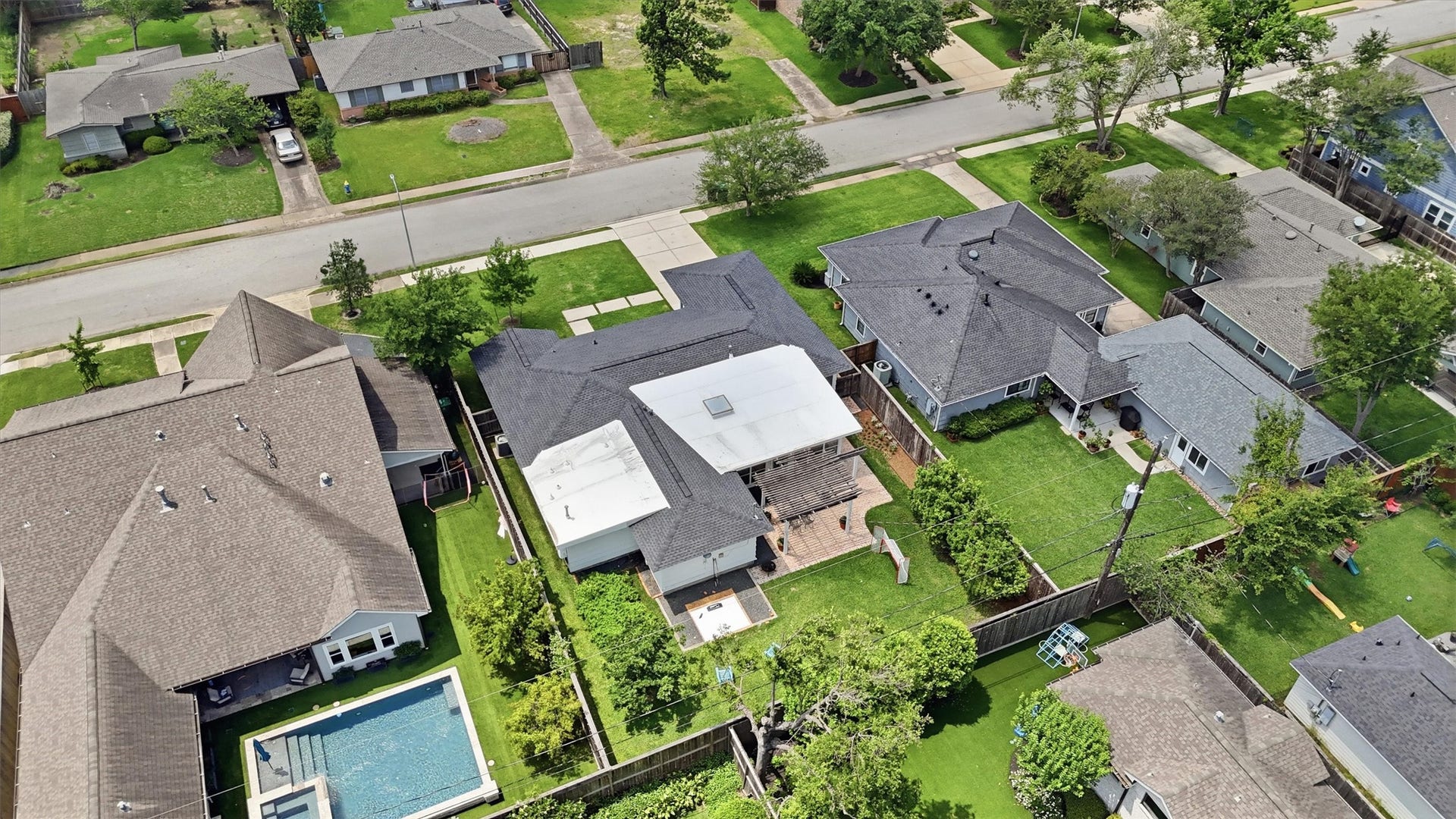 1006 Prince Street, Houston, TX 77008 1006 Prince Street, Houston, TX 77008