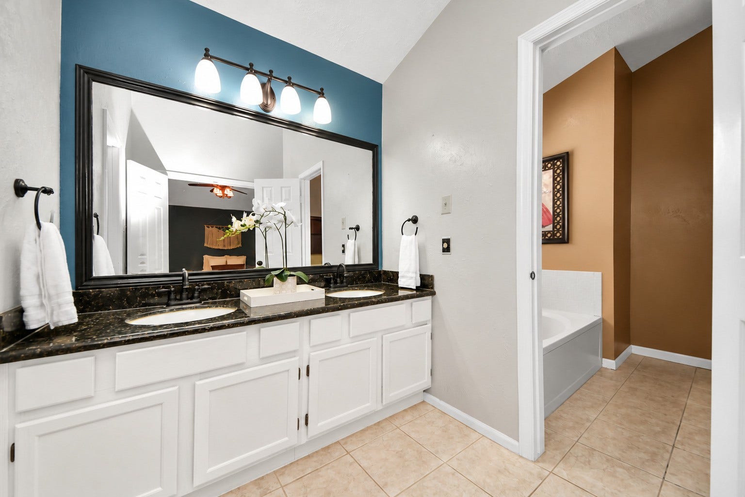 7615 Park Falls Drive, Houston, TX 77095 Cabinets shown in white for illustration purposes