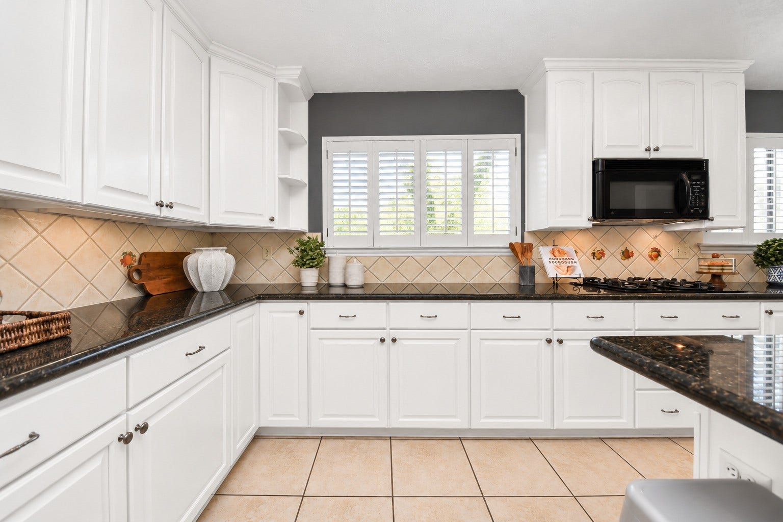 7615 Park Falls Drive, Houston, TX 77095 Cabinets shown in white for illustration purposes