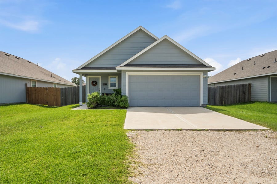 Property photo for 1523 22nd Street, Hempstead, TX