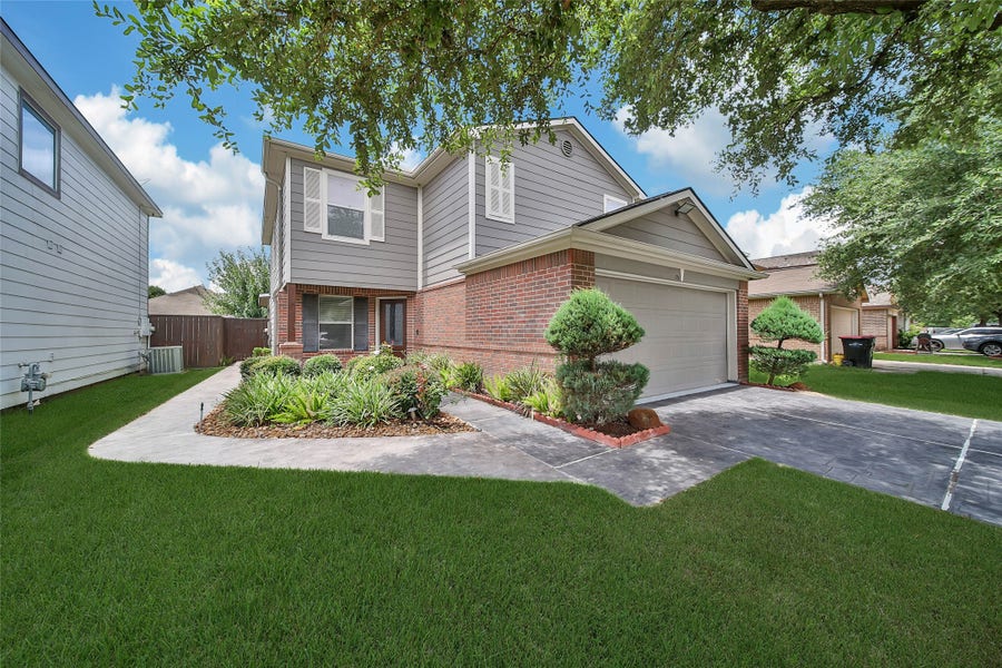 Property photo for 711 Remwick Dr, Houston, TX