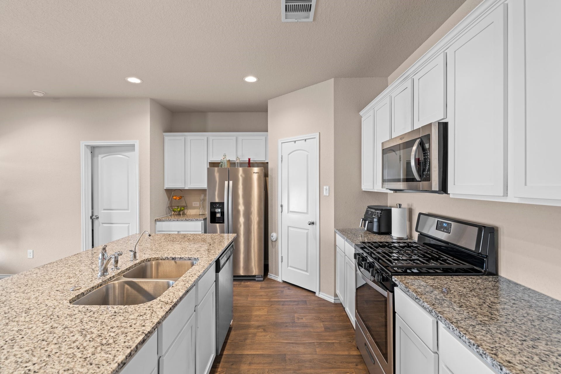 18315 Klamath Falls Lane, New Caney, TX 77357 18315 Klamath Falls Lane, New Caney, TX 77357