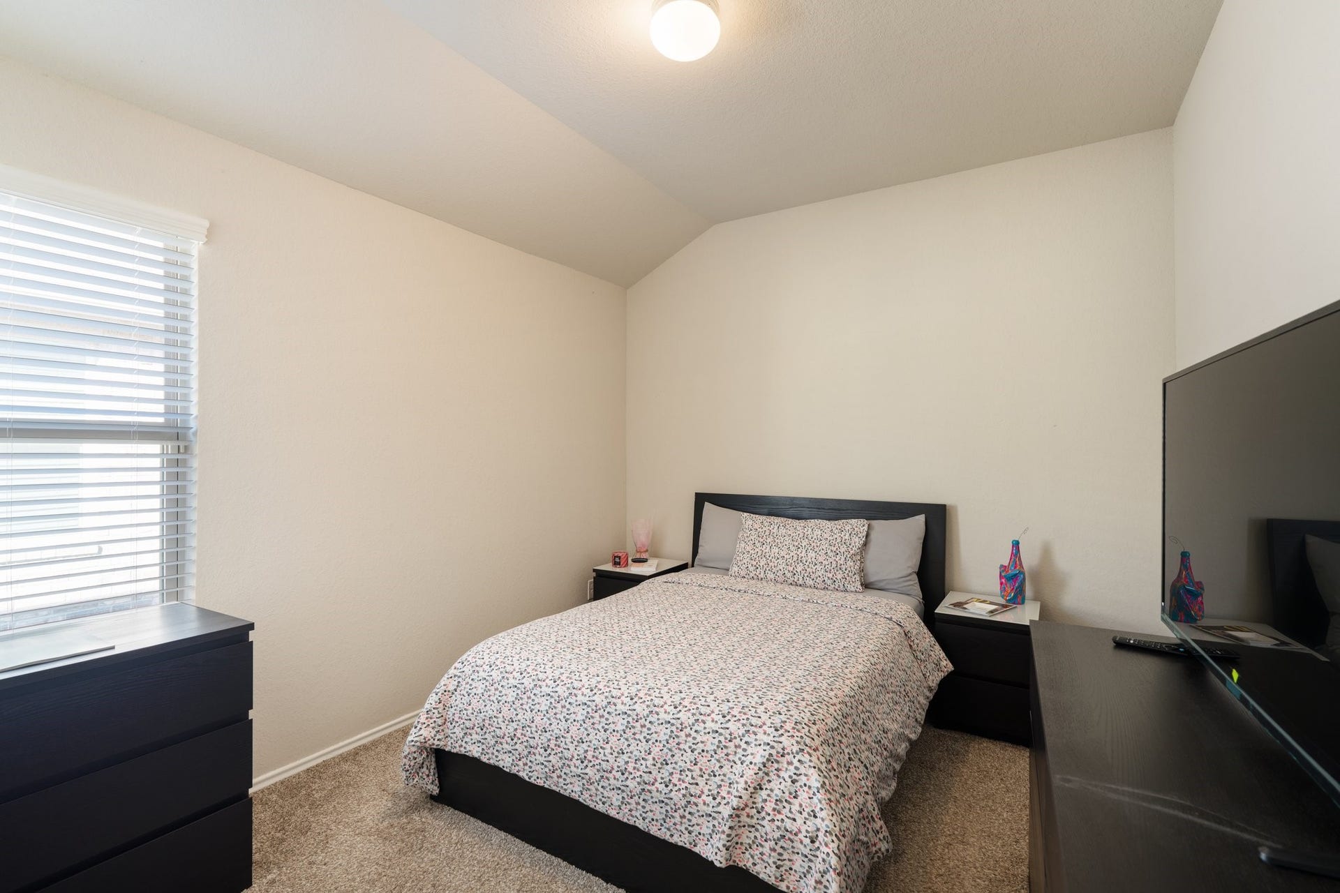 18315 Klamath Falls Lane, New Caney, TX 77357 18315 Klamath Falls Lane, New Caney, TX 77357