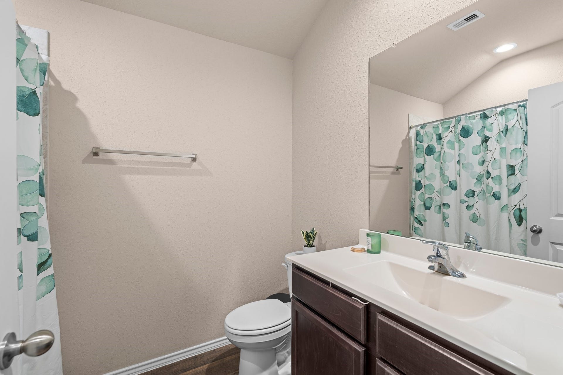 18315 Klamath Falls Lane, New Caney, TX 77357 18315 Klamath Falls Lane, New Caney, TX 77357
