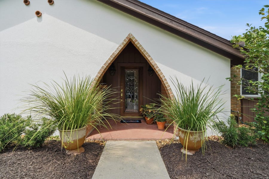 Property photo for 18319 Hereford Lane, Houston, TX