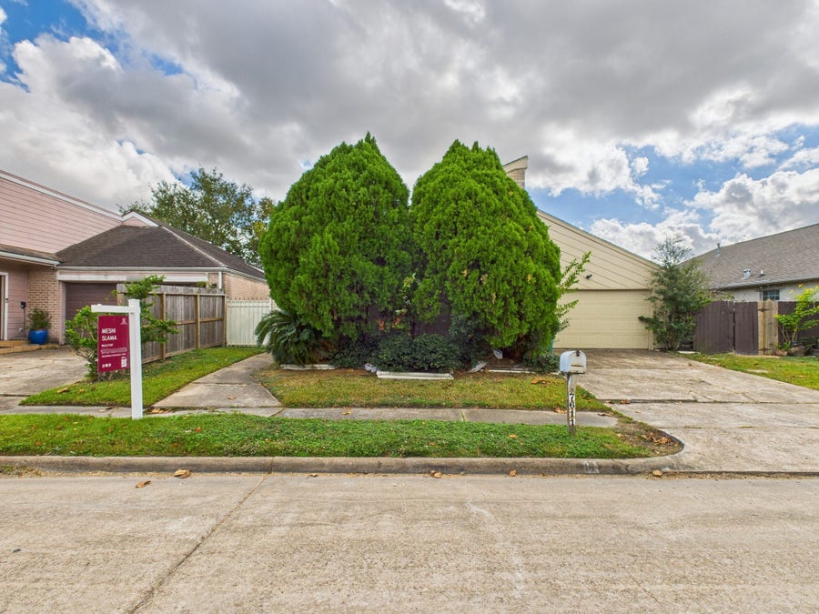 Property photo for 7611 Hopewell Lane, Houston, TX