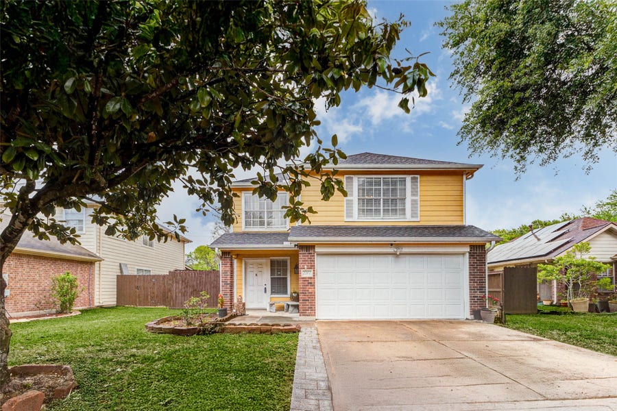 Property photo for 2202 Falling Oaks Road, Houston, TX