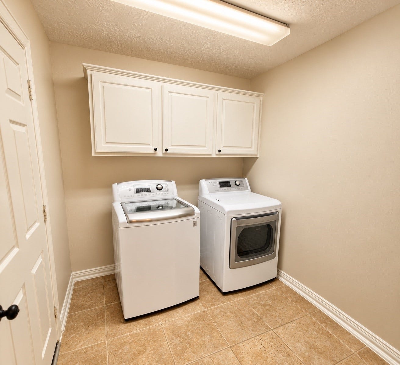 6 Meadow Rose Place, The Woodlands, TX 77382 Laundry Room
