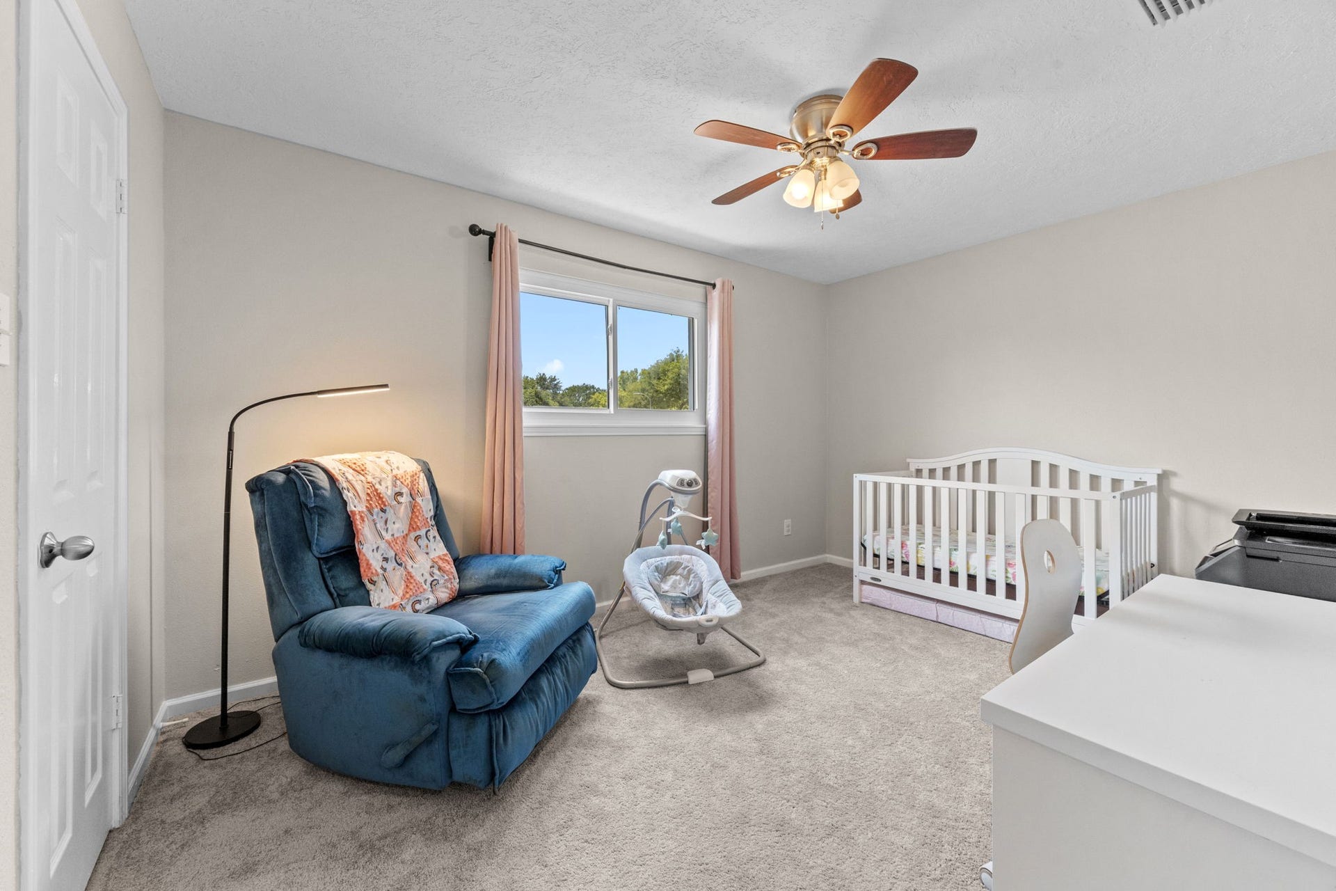 13823 Ivymount Drive, Sugar Land, TX 77498 Spacious secondary bedroom.