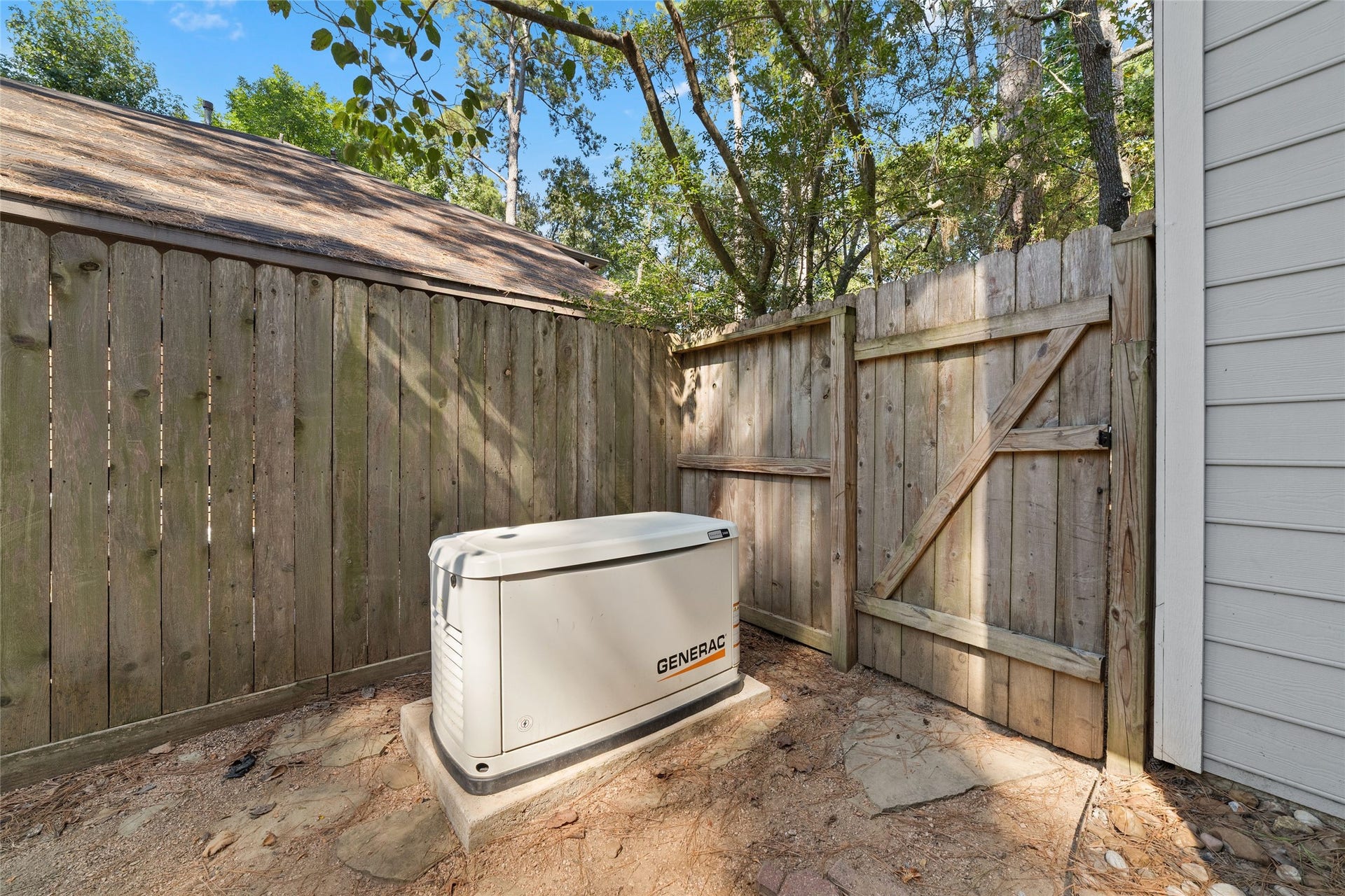 218 E Rainbow Ridge Circle, The Woodlands, TX 77381 Enjoy peace of mind with a reliable Generac generator, freshly serviced with completed Schedule A maintenance.