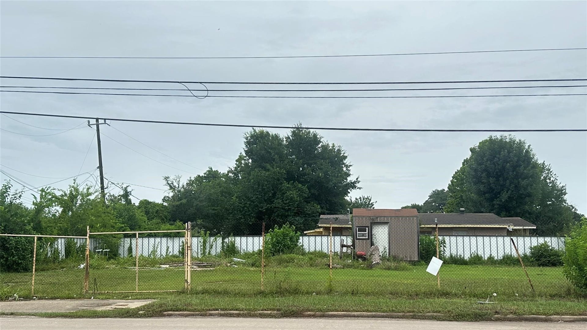 1916 Peachwood Drive, Pasadena, TX 77502 1916 Peachwood Drive, Pasadena, TX 77502