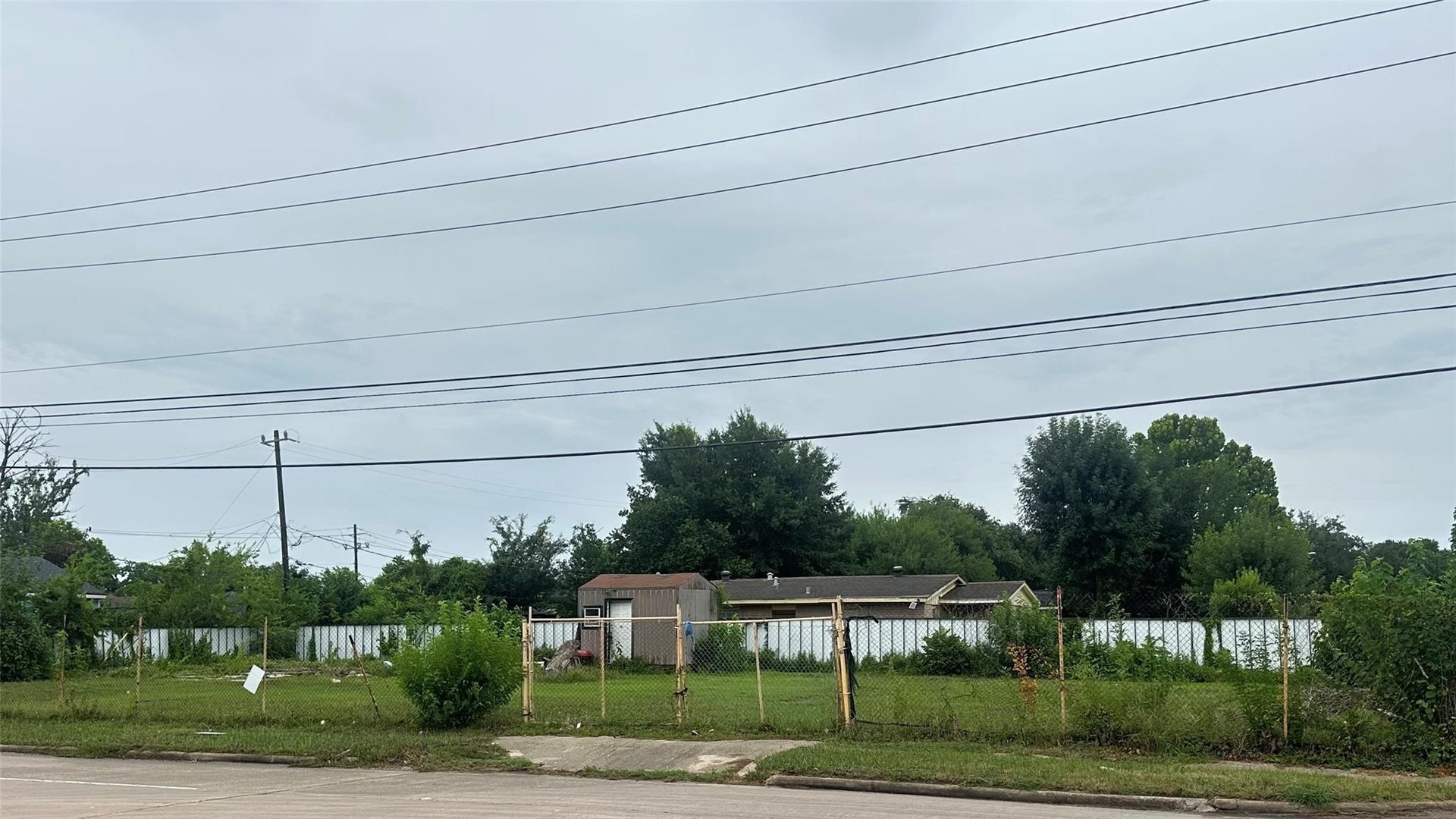 1916 Peachwood Drive, Pasadena, TX 77502 1916 Peachwood Drive, Pasadena, TX 77502