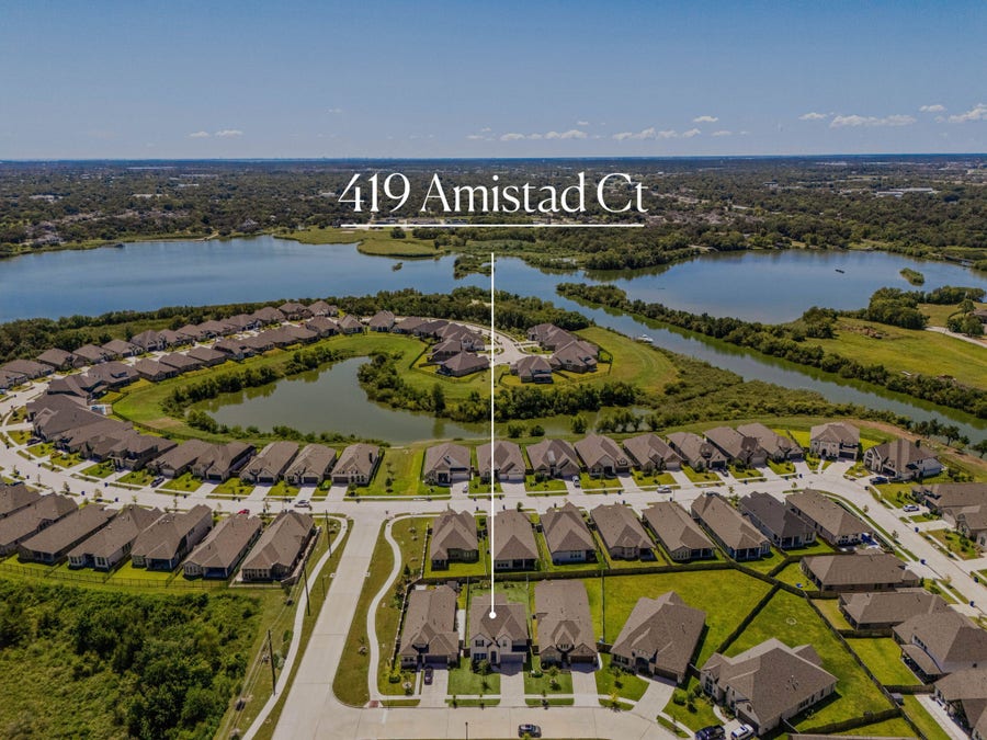 Property photo for 419 Amistad Court, Webster, TX