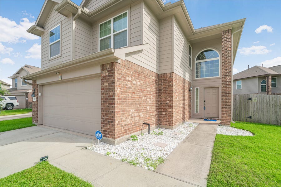 Property photo for 1602 Royal Grantham Court, Houston, TX