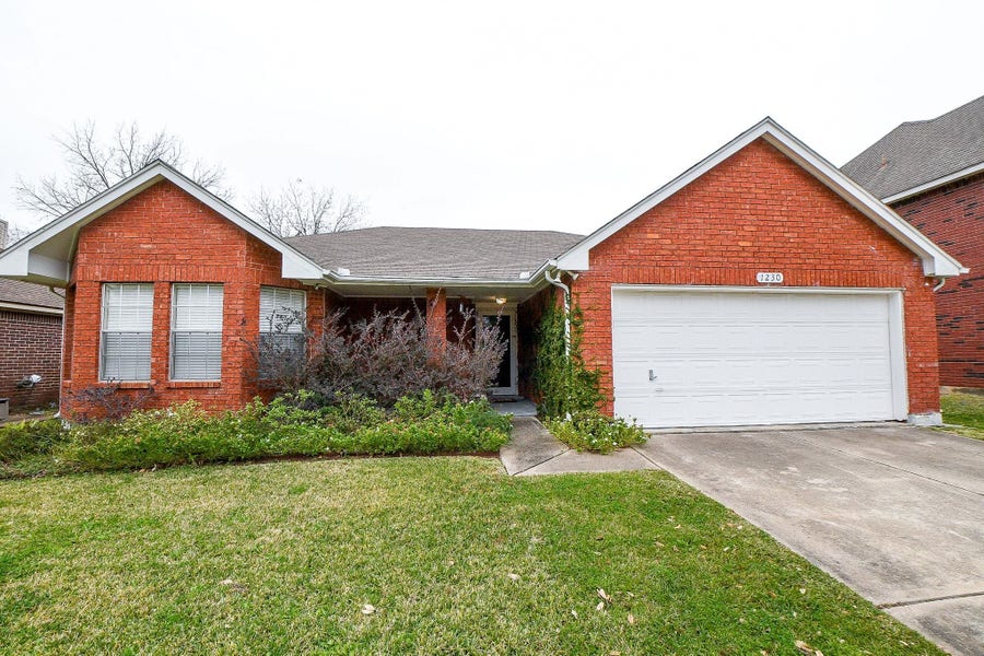 Property photo for 1230 Mountain Lake Drive, Missouri City, TX