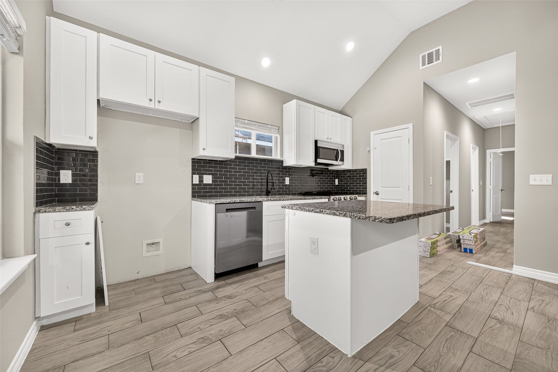 16853 Glenheath, Montgomery, TX 77316 16853 Glenheath, Montgomery, TX 77316