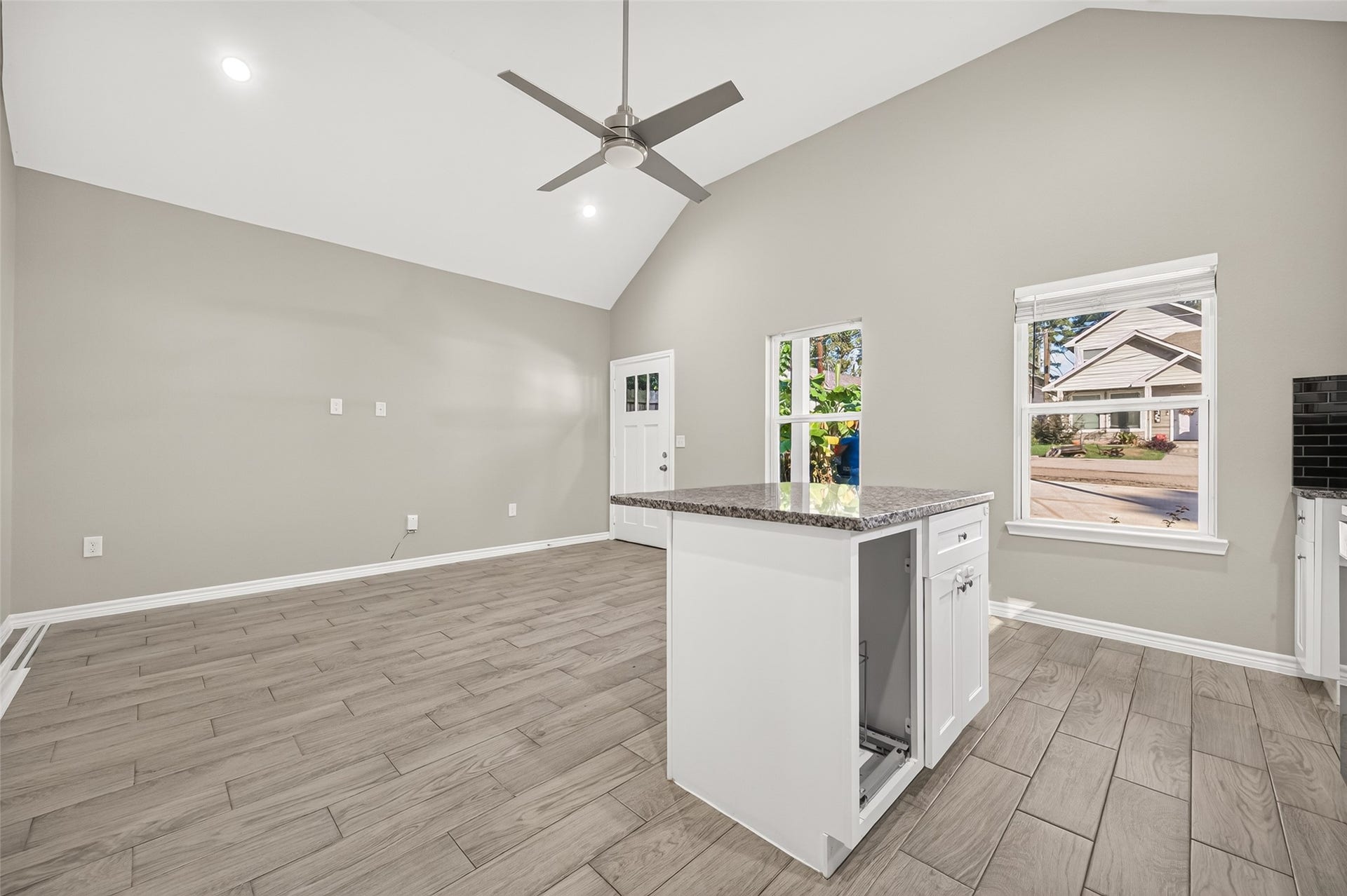 16853 Glenheath, Montgomery, TX 77316 16853 Glenheath, Montgomery, TX 77316