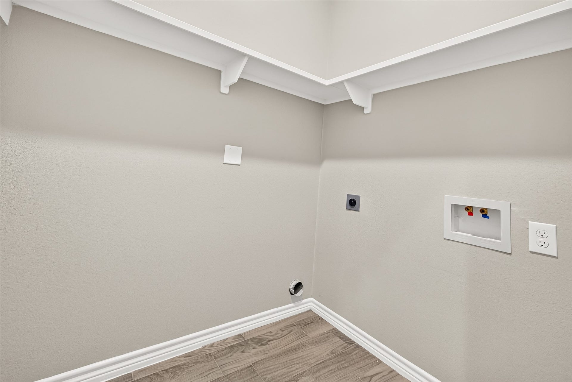 16853 Glenheath, Montgomery, TX 77316 16853 Glenheath, Montgomery, TX 77316