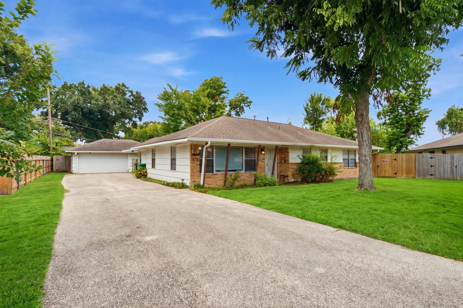 Property photo for 9435 Springmont Drive, Houston, TX