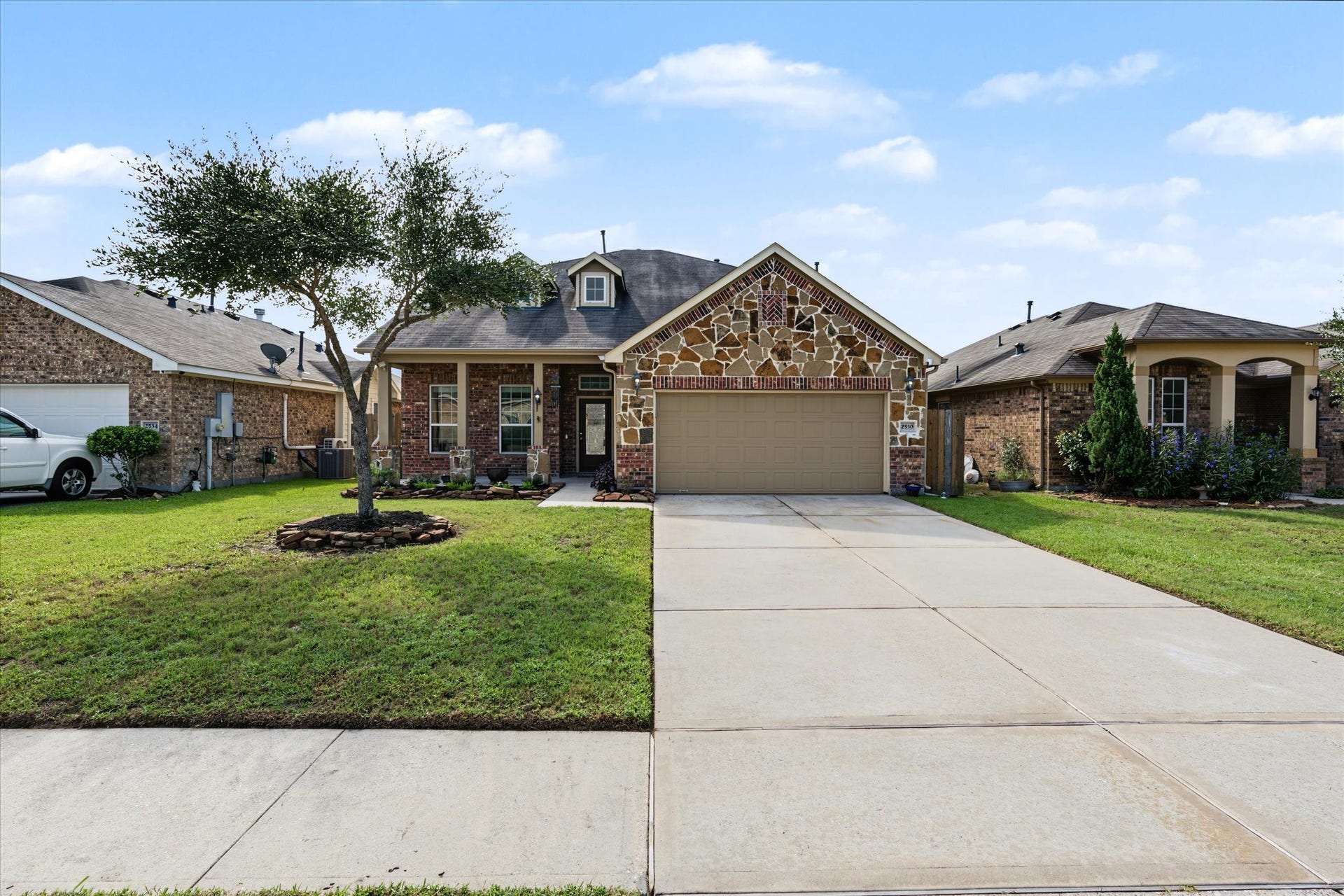 2530 Wood Park Boulevard, Conroe, TX 77304