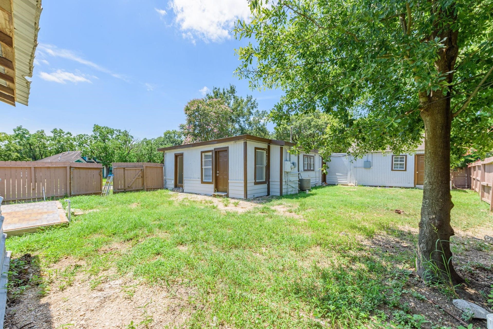 1012 W Hart Avenue, Pasadena, TX 77506 1012 W Hart Avenue, Pasadena, TX 77506