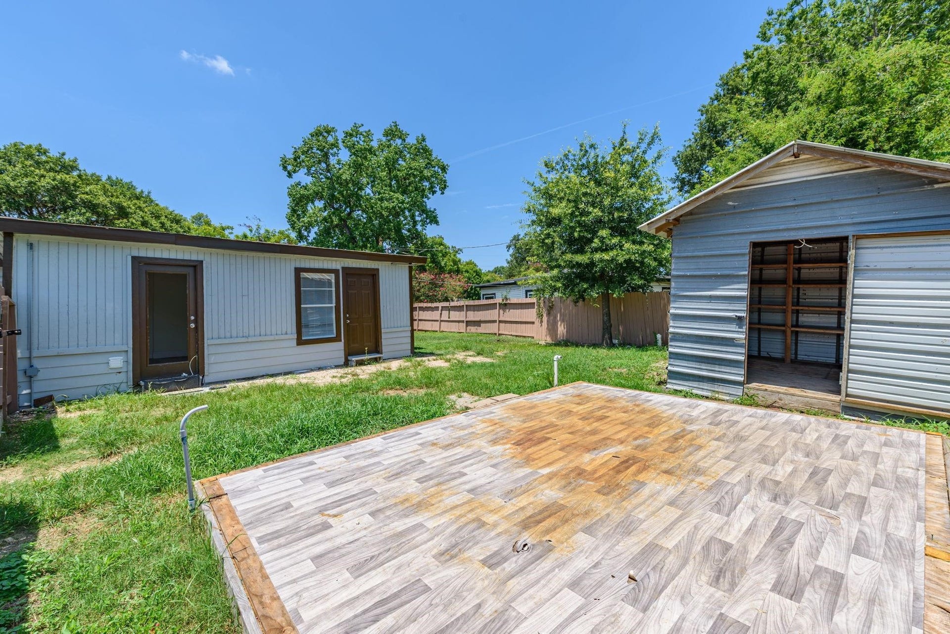 1012 W Hart Avenue, Pasadena, TX 77506 1012 W Hart Avenue, Pasadena, TX 77506