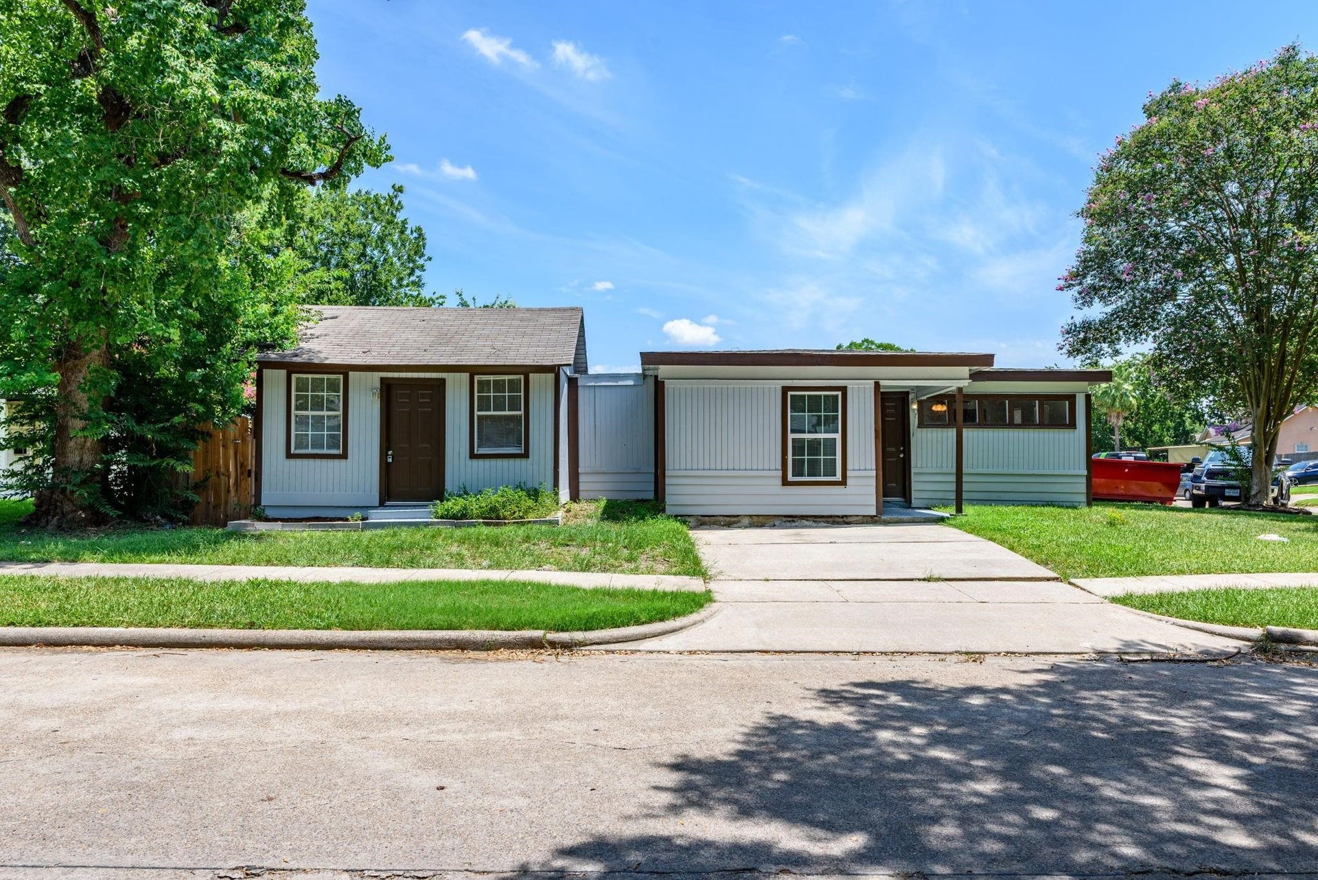 1012 W Hart Avenue, Pasadena, TX 77506 Side of home. Left is studio with kitchenet and full bathroom