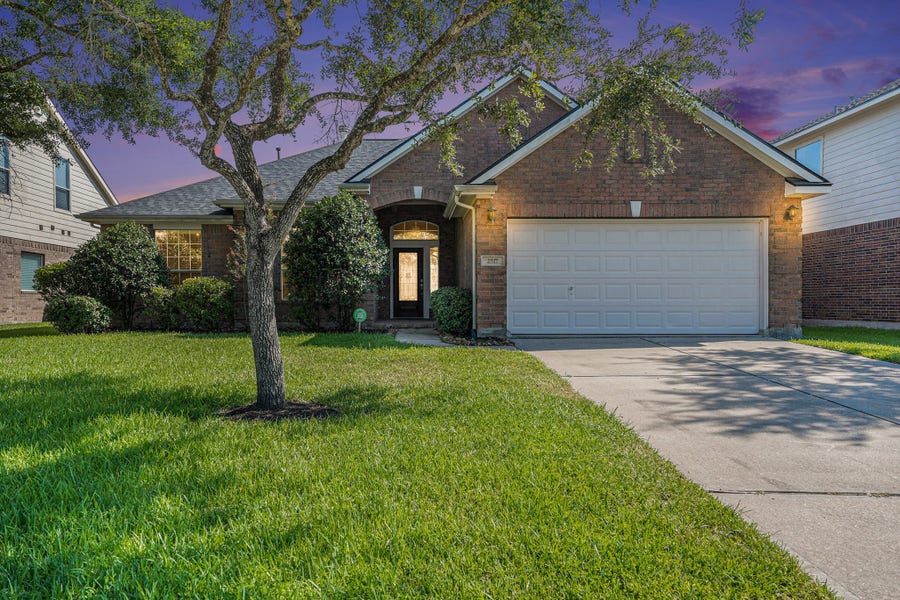Property photo for 2517 Flycatcher Cove Drive, League City, TX