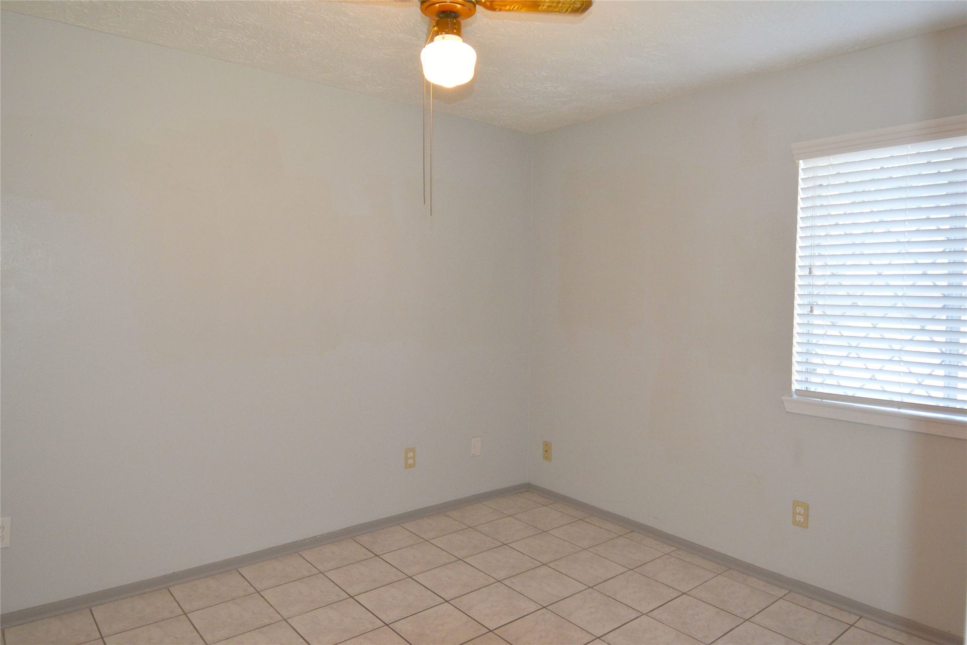 208 Leafwood Circle, League City, TX 77573 208 Leafwood Circle, League City, TX 77573