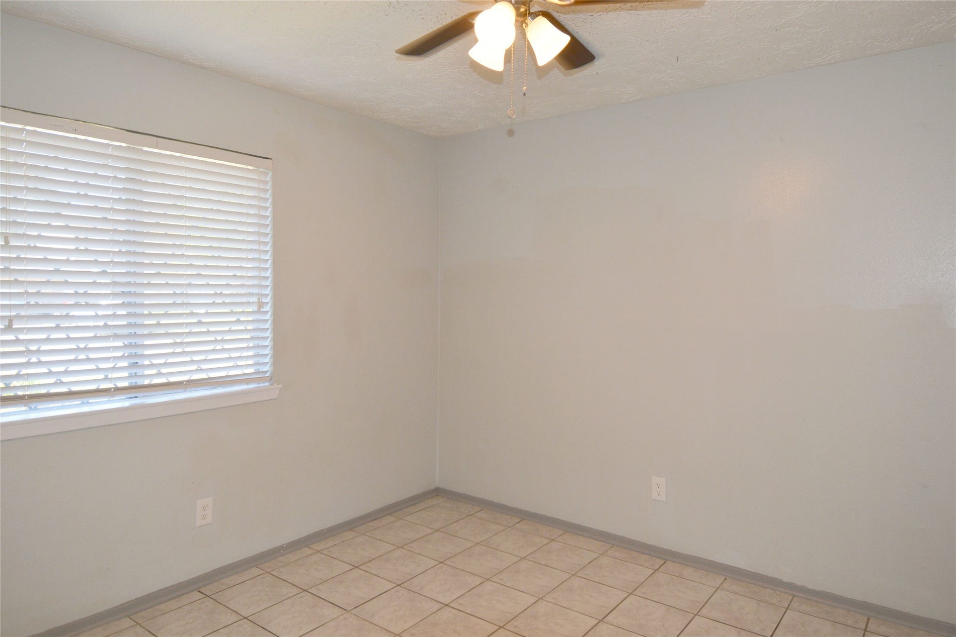208 Leafwood Circle, League City, TX 77573 208 Leafwood Circle, League City, TX 77573