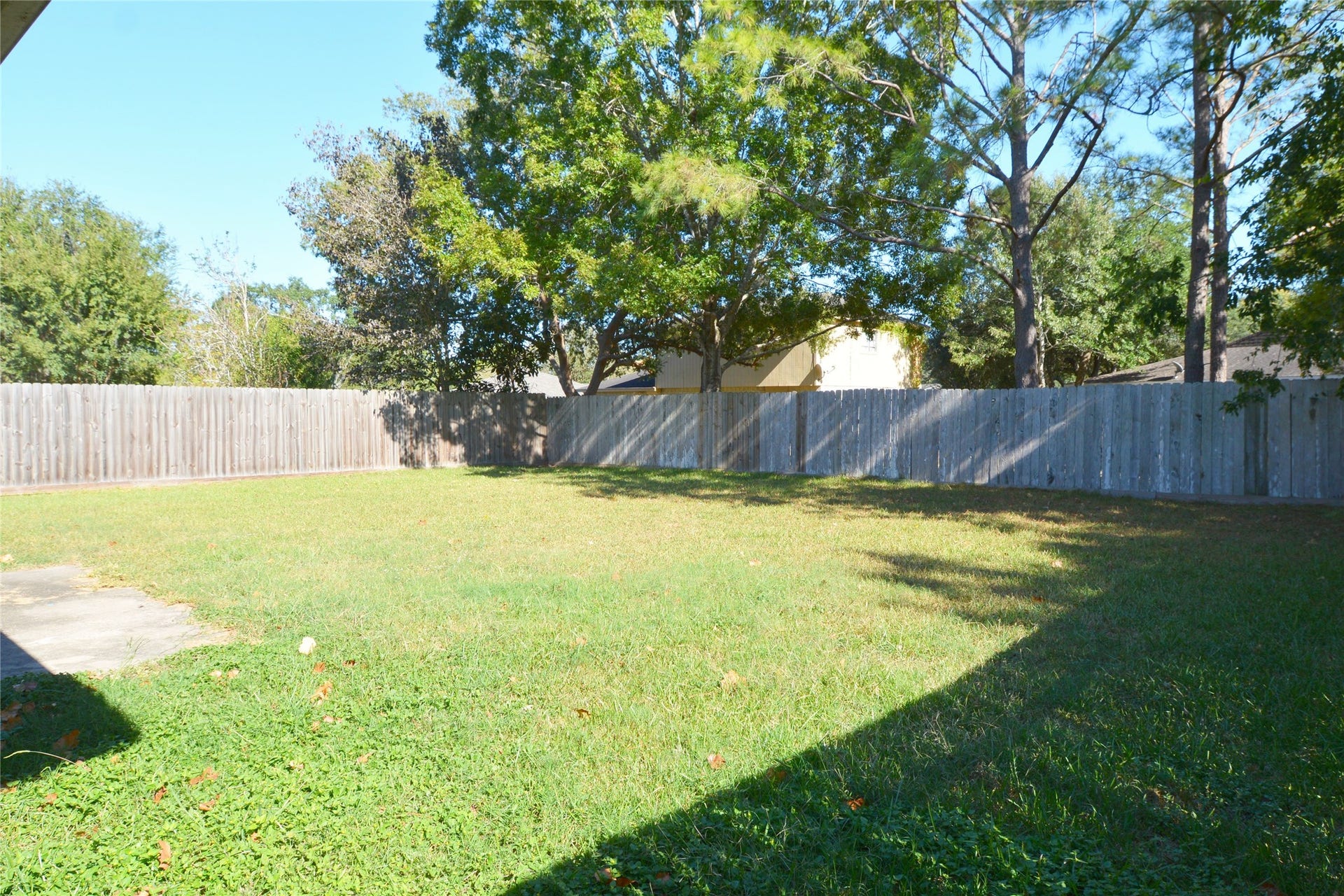 208 Leafwood Circle, League City, TX 77573 208 Leafwood Circle, League City, TX 77573