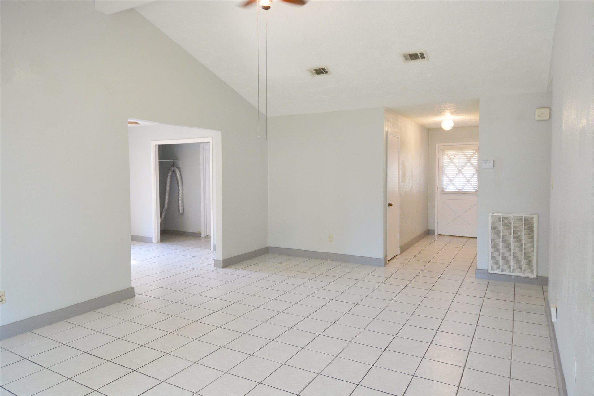 208 Leafwood Circle, League City, TX 77573 208 Leafwood Circle, League City, TX 77573