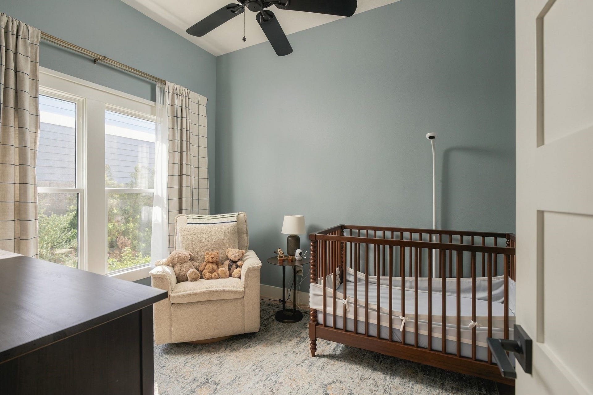 620 W 21st Street, Houston, TX 77008 A versatile secondary bedroom currently styled as a beautiful nursery, with a bright, welcoming feel and plenty of room to make it your own.