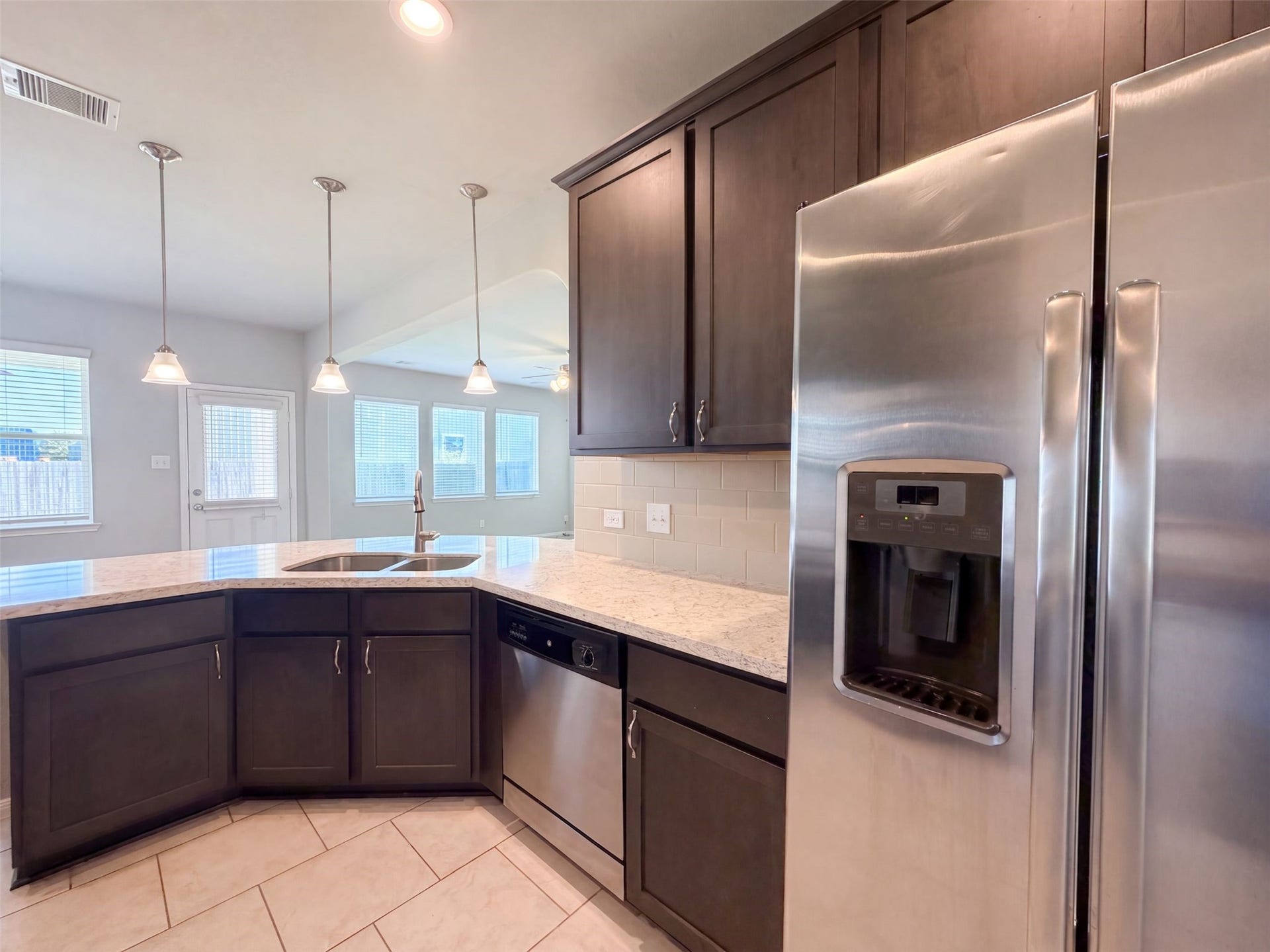 222 Ashley Way, Alvin, TX 77511 222 Ashley Way, Alvin, TX 77511