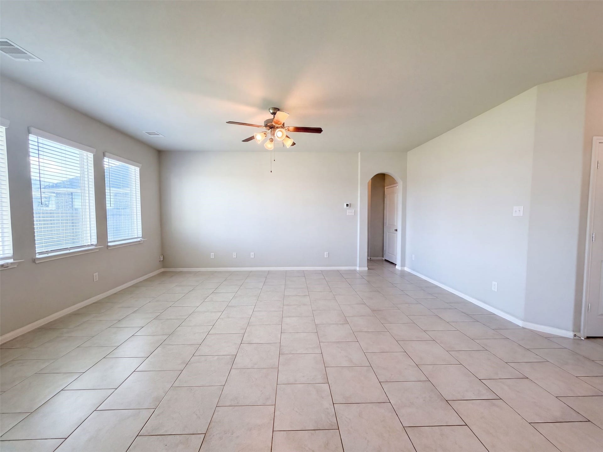 222 Ashley Way, Alvin, TX 77511 222 Ashley Way, Alvin, TX 77511