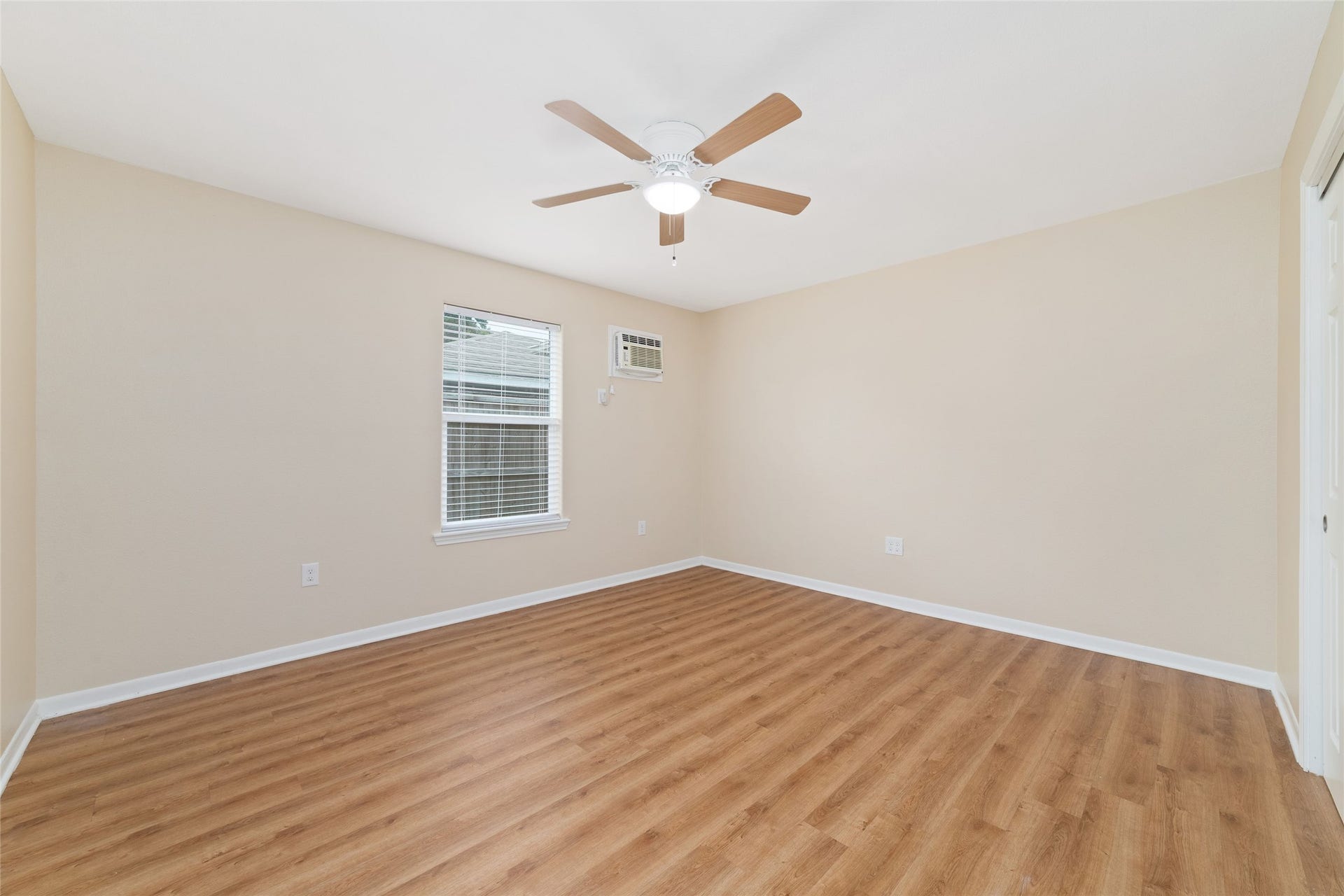 3511 Guthrie Drive, Pasadena, TX 77503