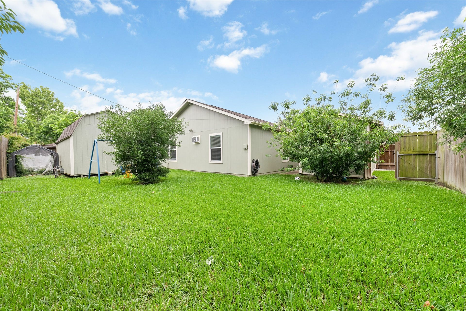 3511 Guthrie Drive, Pasadena, TX 77503