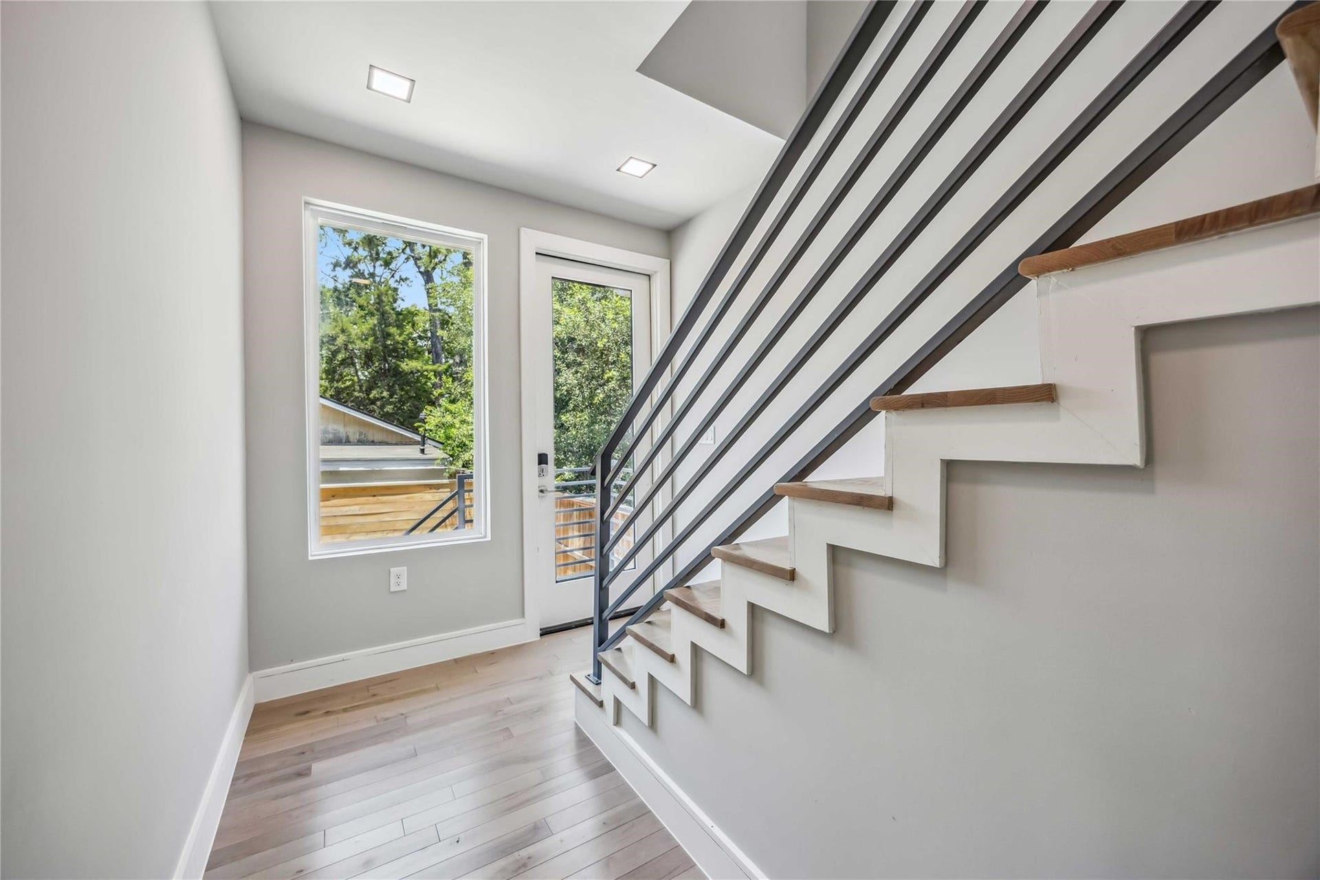 1115 W 21st Street, Houston, TX 77008 1115 W 21st Street, Houston, TX 77008