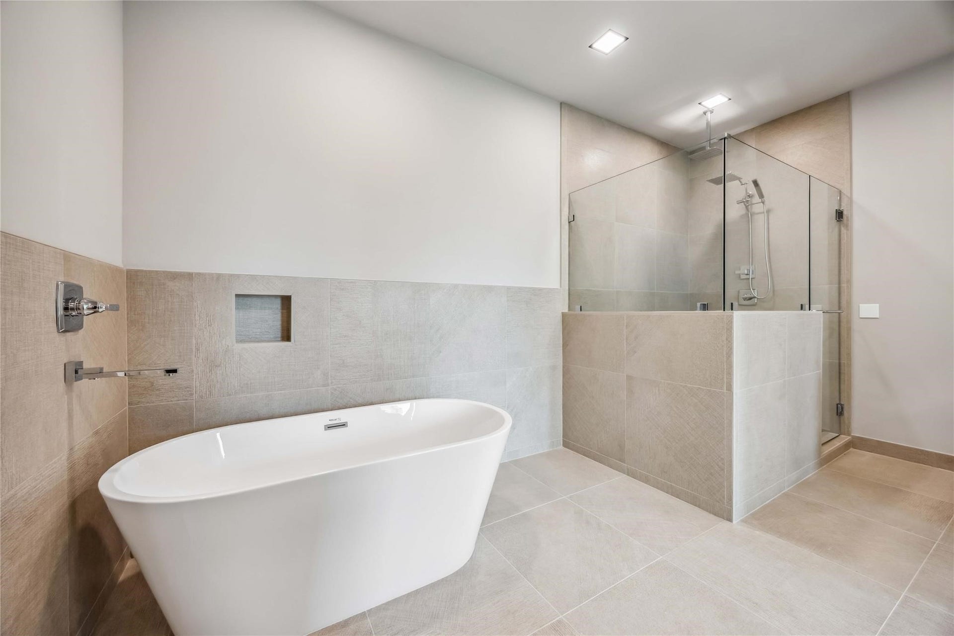 1115 W 21st Street, Houston, TX 77008 1115 W 21st Street, Houston, TX 77008