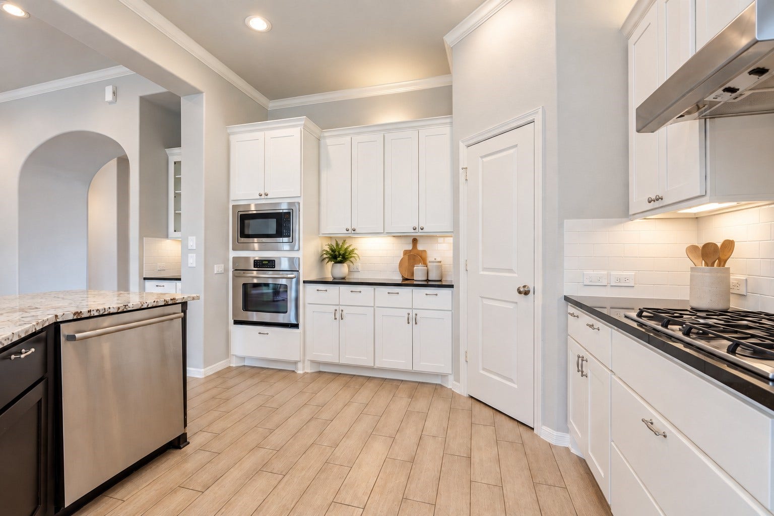 111 Riverbend Way, Montgomery, TX 77316 digitally staged