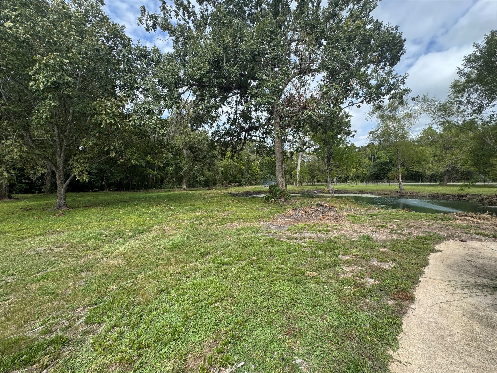 13284 Calhoun Road, Conroe, TX 77302