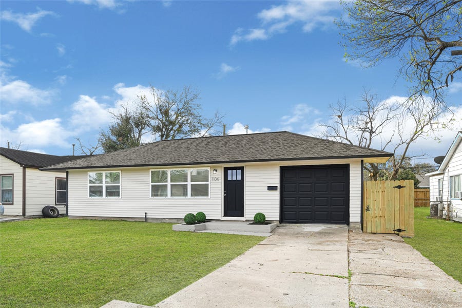 Property photo for 1106 Pauline Avenue, Pasadena, TX