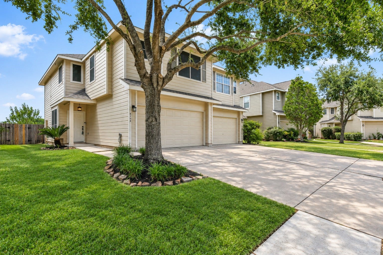 6208 Stoney Creek Drive, Pasadena, TX 77503 6208 Stoney Creek Drive, Pasadena, TX 77503
