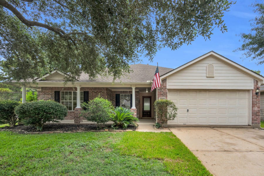 Property photo for 908 Victoria Lakes Drive, Katy, TX