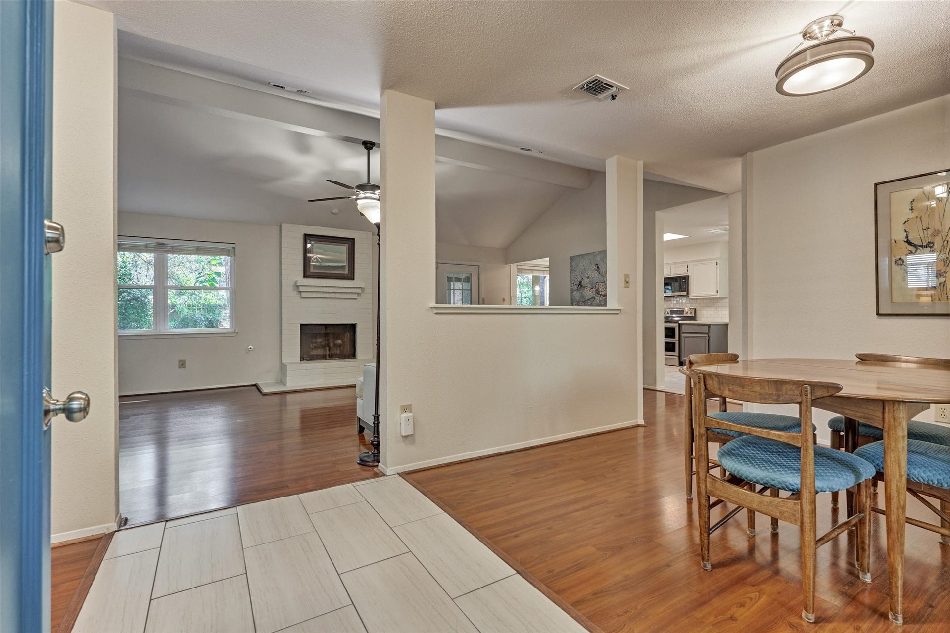 2 Rock Pine Court, The Woodlands, TX 77381 2 Rock Pine Court, The Woodlands, TX 77381