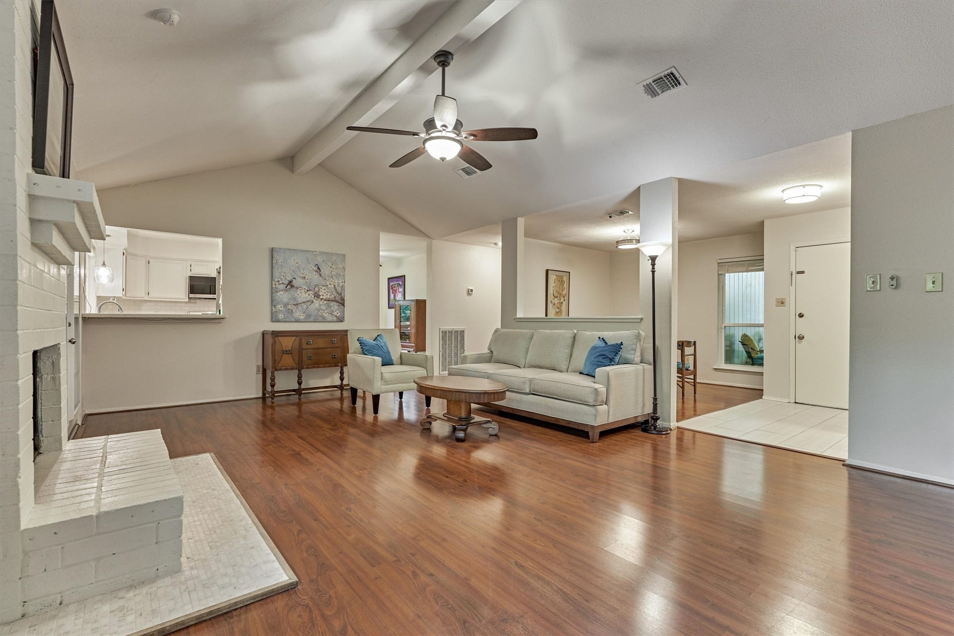 2 Rock Pine Court, The Woodlands, TX 77381 2 Rock Pine Court, The Woodlands, TX 77381
