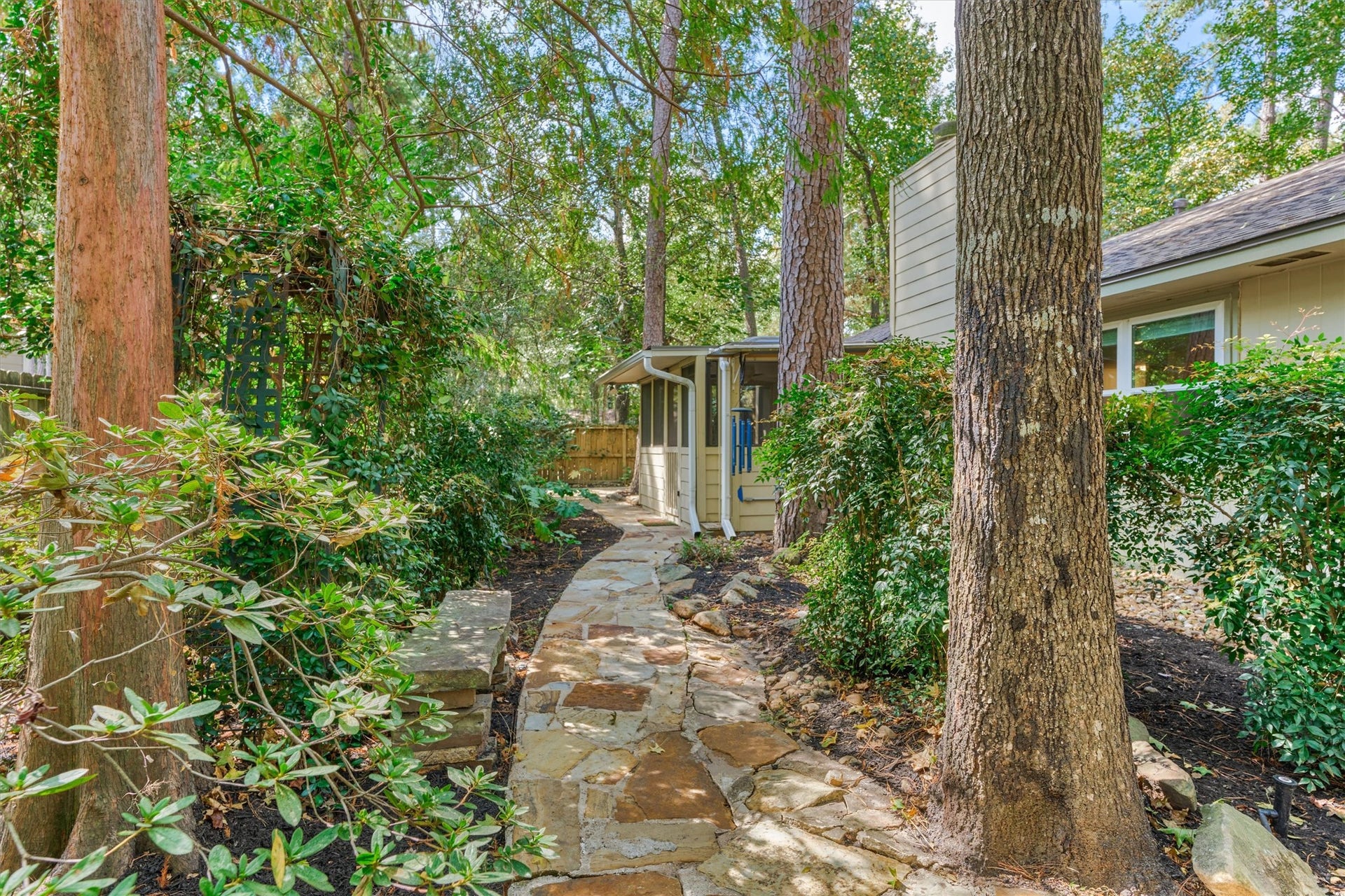 2 Rock Pine Court, The Woodlands, TX 77381 2 Rock Pine Court, The Woodlands, TX 77381